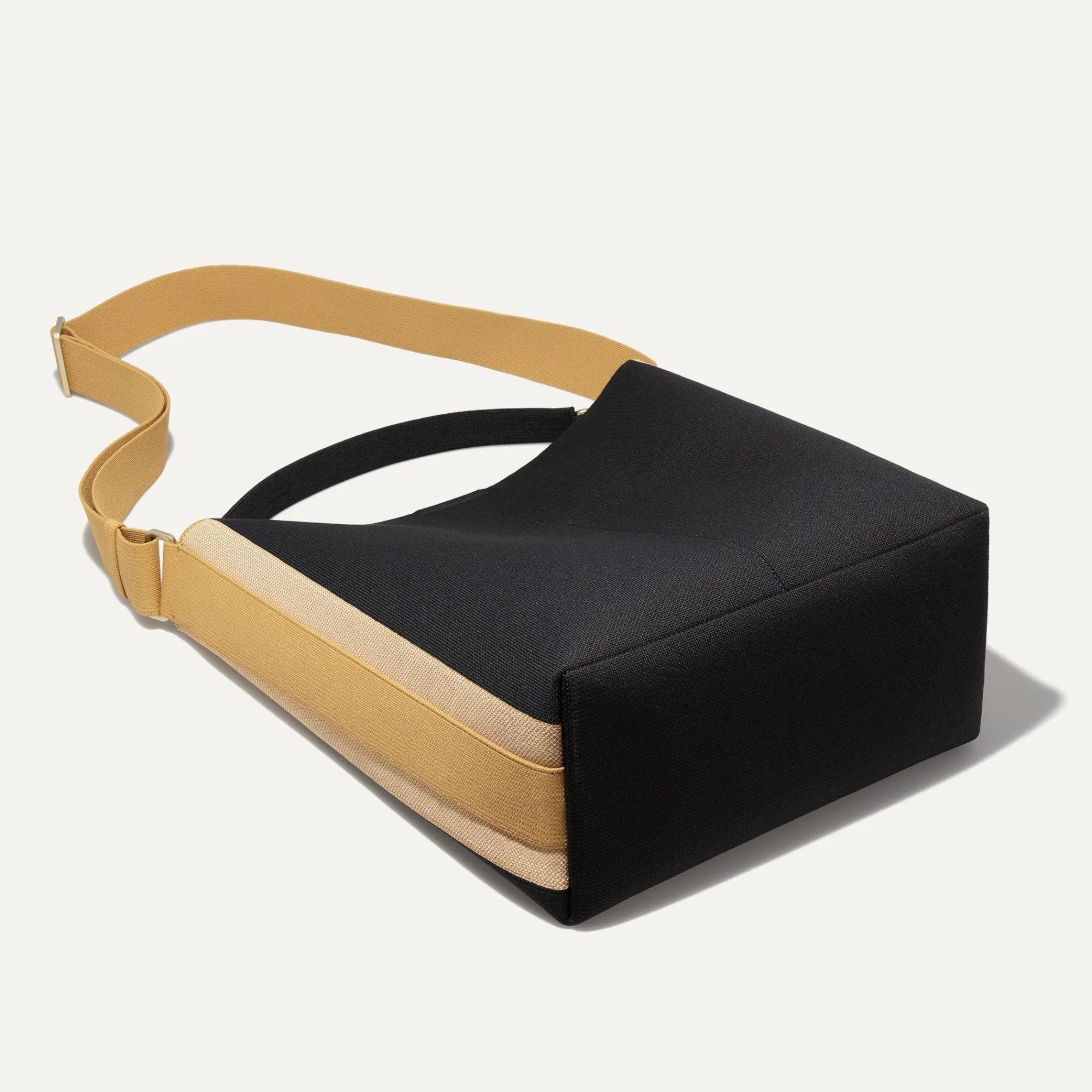 Rothy's Handbags^The Bucket Bag Ink And Ivory
