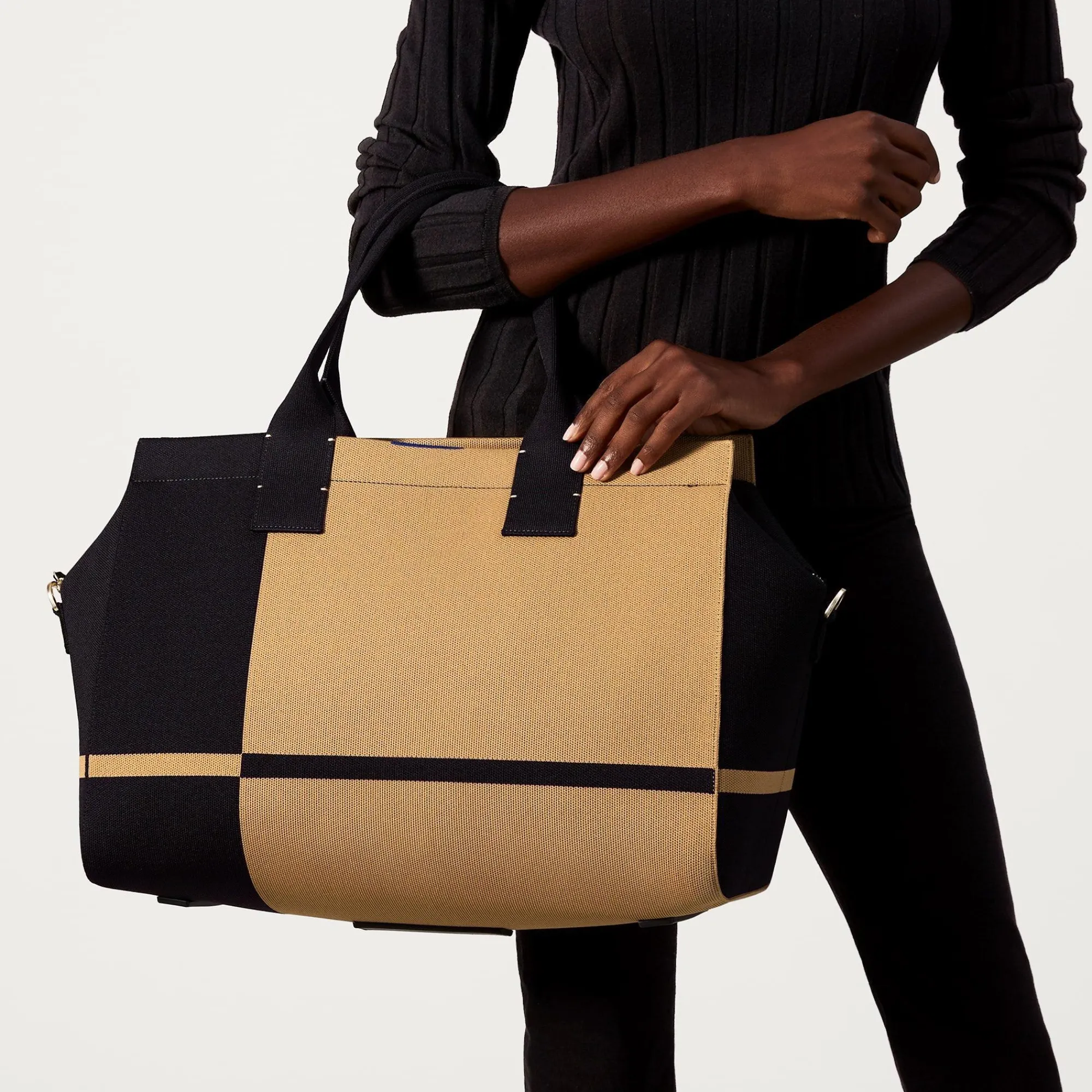 Rothy's Travel^The Overnighter Camel And Black