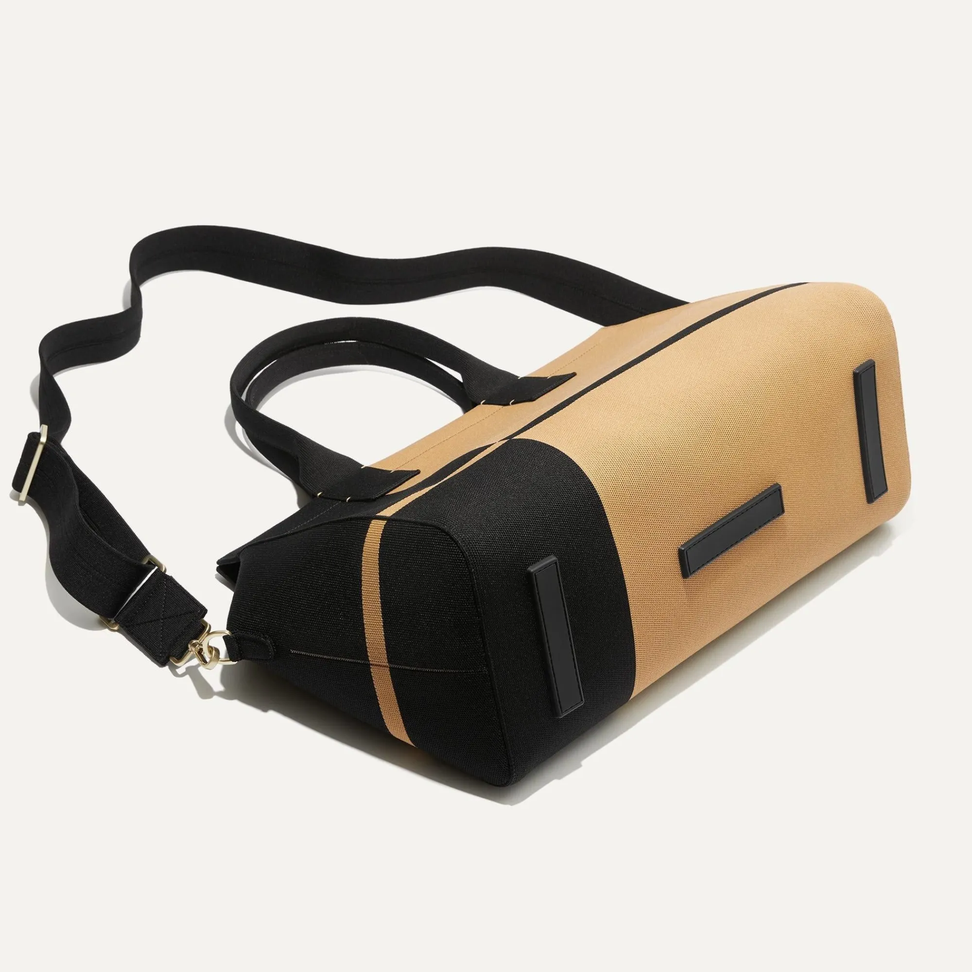 Rothy's Travel^The Overnighter Camel And Black