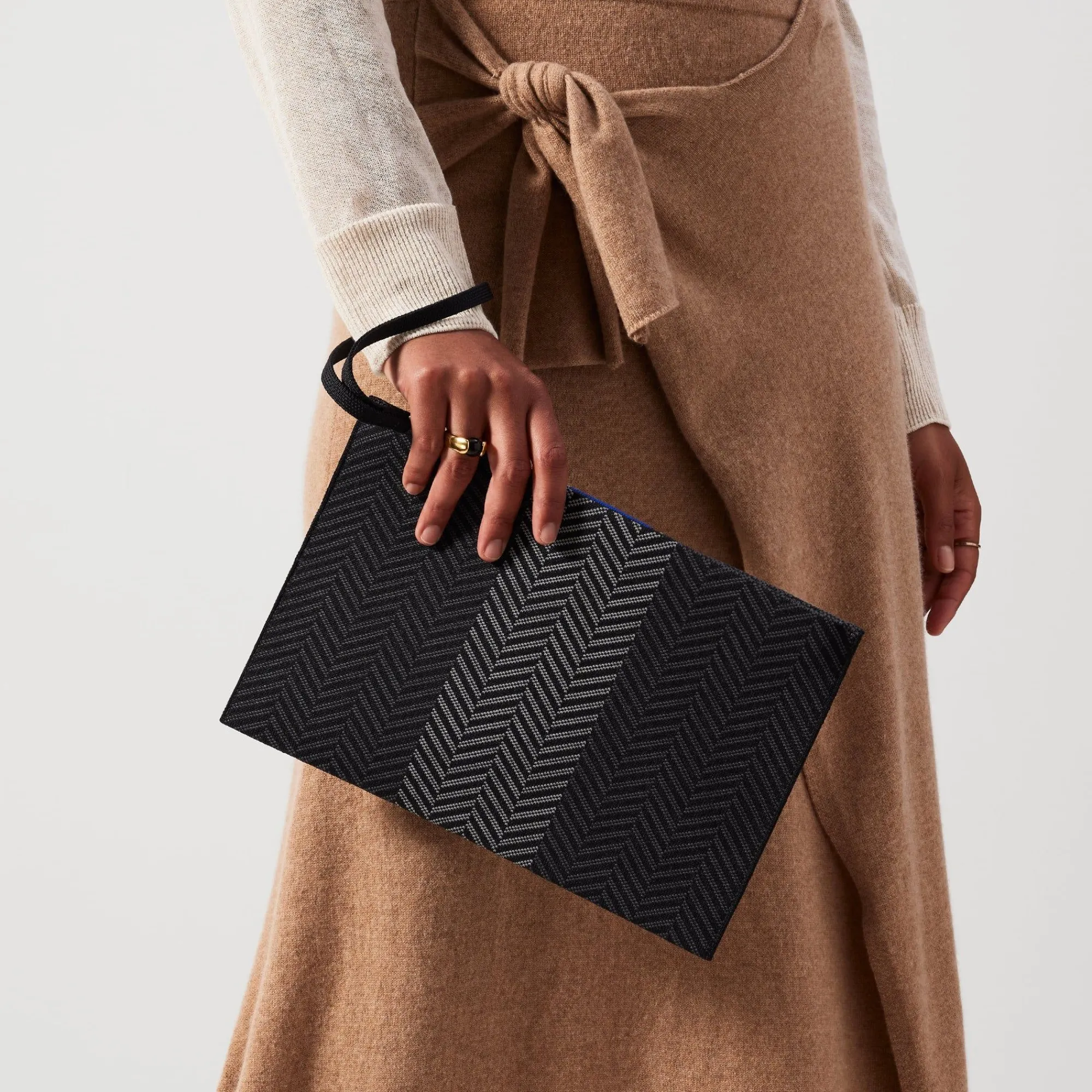 Rothy's Clutches & Pouches^The Wristlet Shadow Black